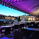 فندق Grand De La Reine - Place Stanislas 4*