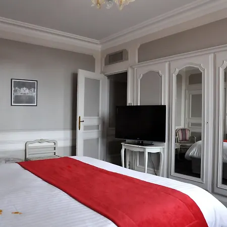 Hotel Grand De La Reine - Place Stanislas