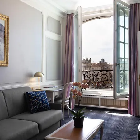 Hotel Grand De La Reine - Place Stanislas 4*