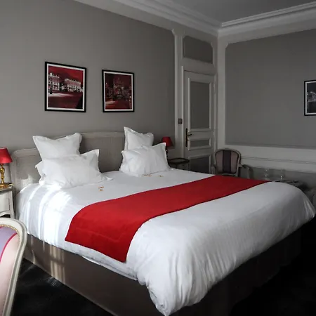 Hotel Grand De La Reine - Place Stanislas 4*