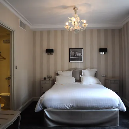 ホテル Grand De La Reine - Place Stanislas 4*