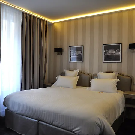 ホテル Grand De La Reine - Place Stanislas ナンシー