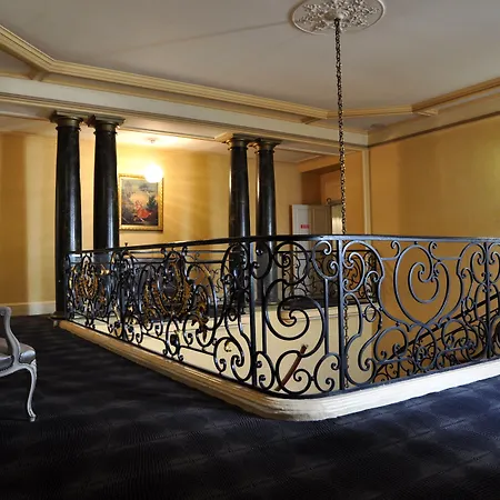 ホテル Grand De La Reine - Place Stanislas ナンシー