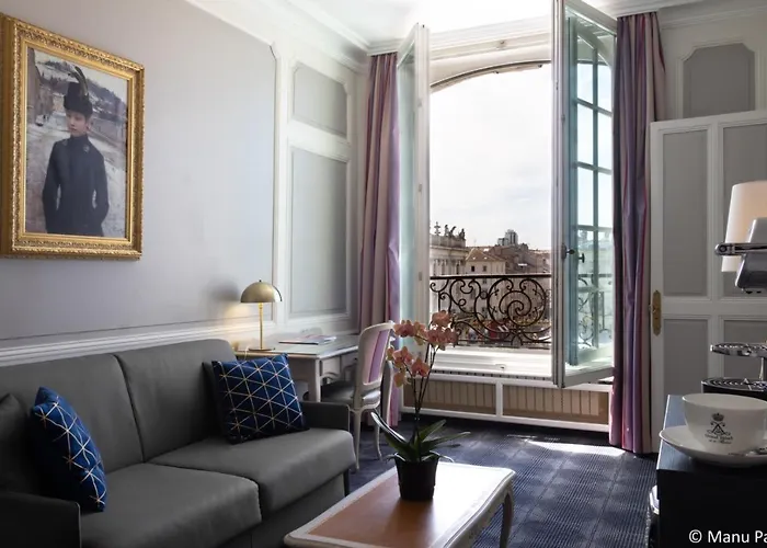 מלון Grand De La Reine - Place Stanislas 4*