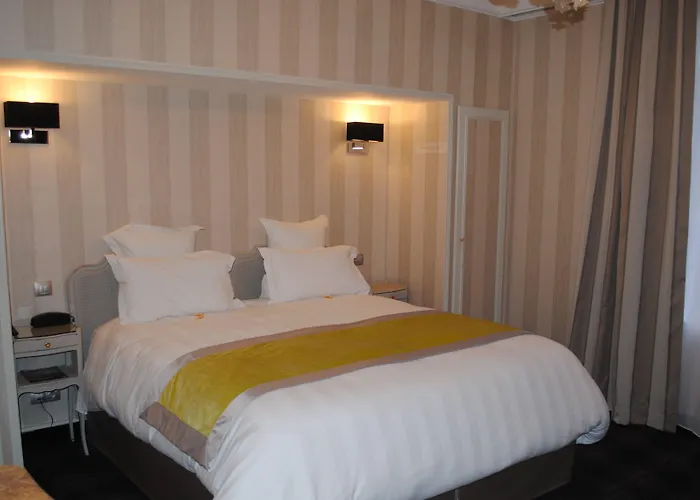 Grand De La Reine - Place Stanislas נאנסי