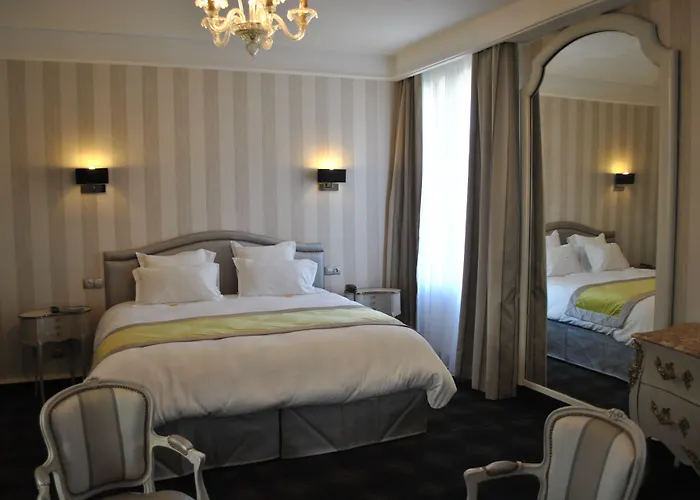 מלון Grand De La Reine - Place Stanislas נאנסי