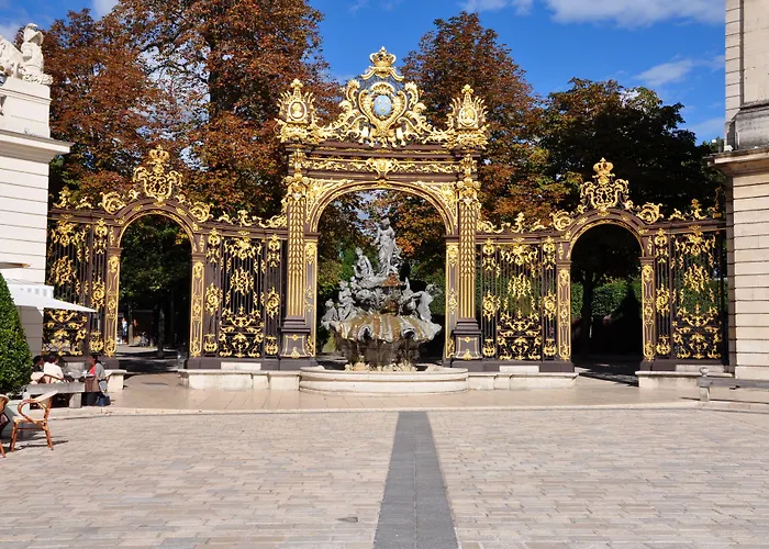 Grand De La Reine - Place Stanislas נאנסי