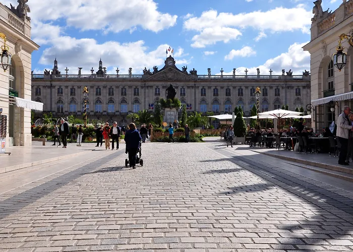 Grand De La Reine - Place Stanislas Νανσύ