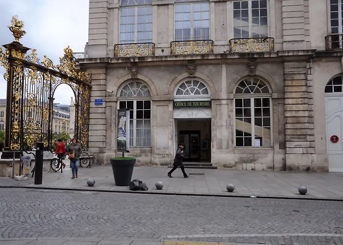 Grand De La Reine - Place Stanislas נאנסי